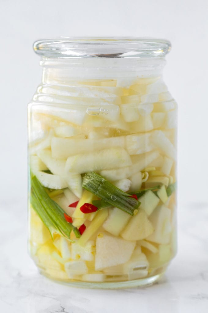 Dongchimi (Korean Radish Water Kimchi)