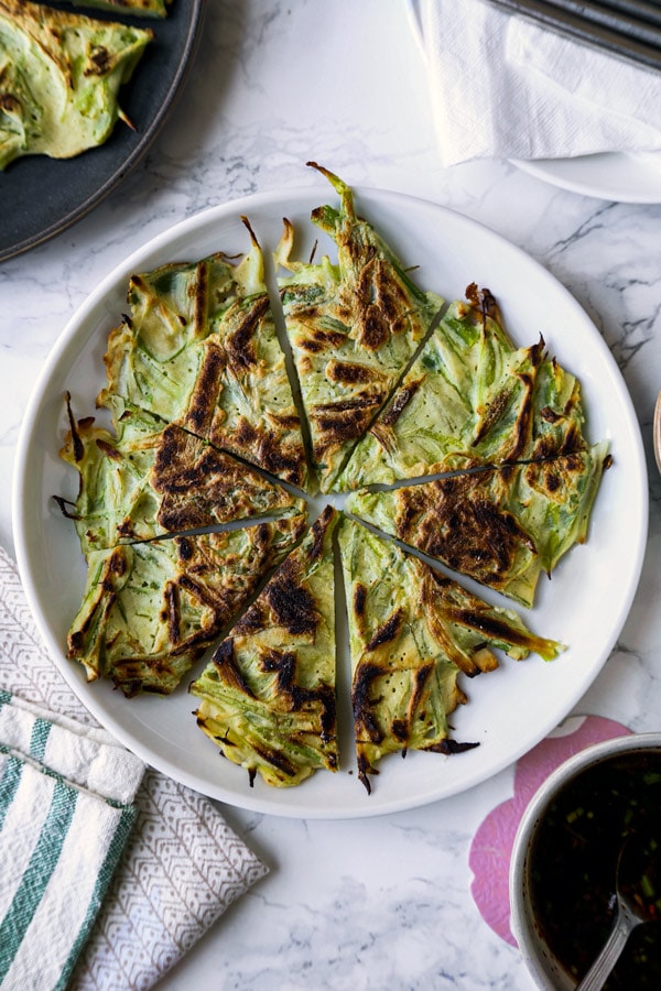 scallion pancakes - pajeon | pickledplum.com